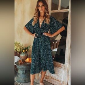 Hello Molly Polka Dot Green Tie Front Dress Size 6 Flare Wide Short Sleeves NEW